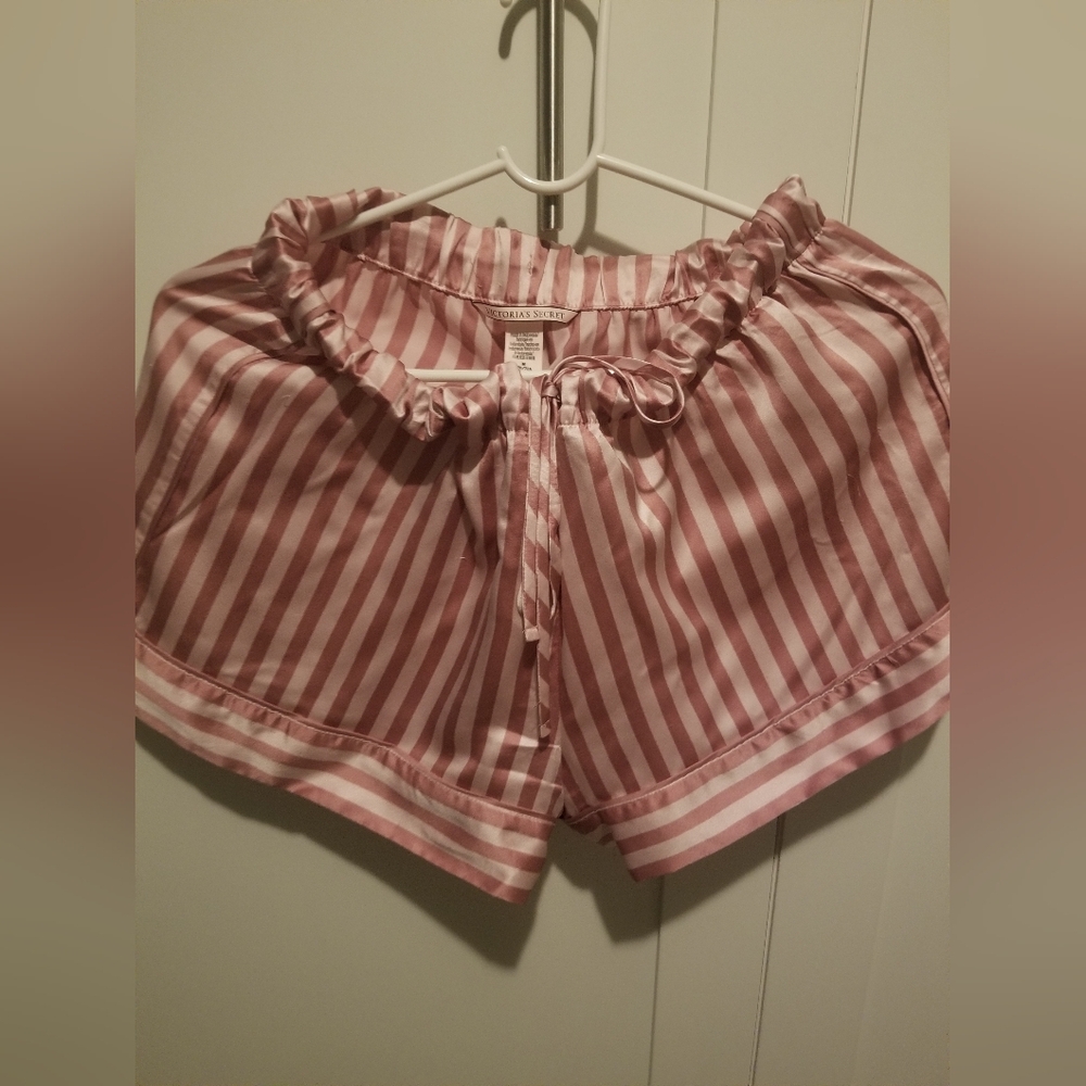 Victoria's Secret Pink and White Striped Shorts Like brand new only used once